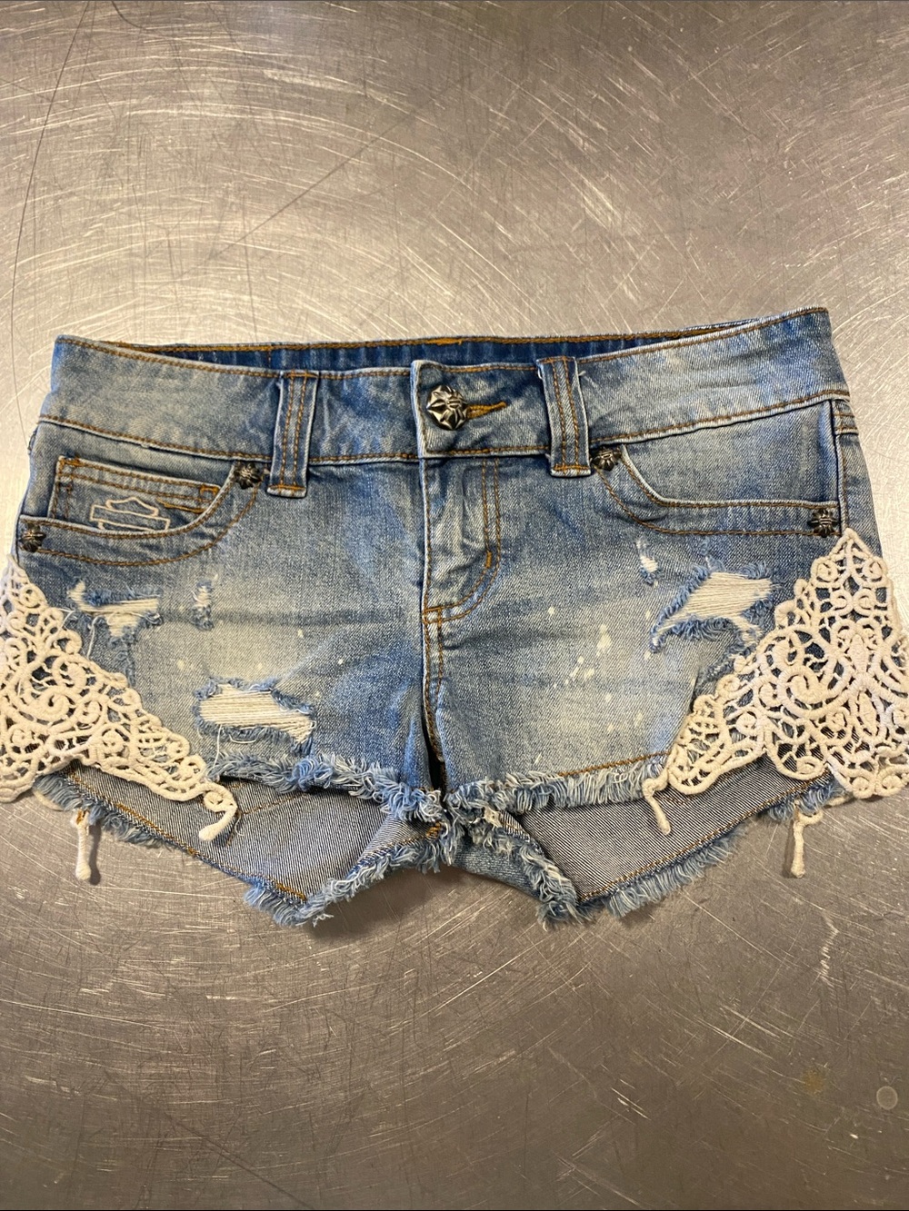 HD Denim Crochet Trim Distressed Women’s Shorts - Light Blue size 2